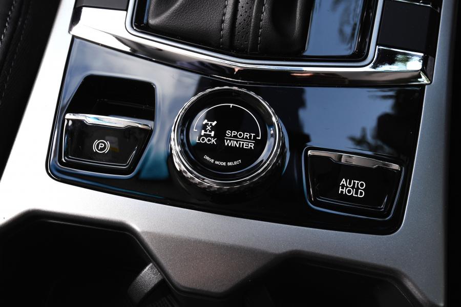 Детали интерьера SsangYong Korando Pioneer (C300) 2019 года  (UK) (фото 20 из 20)